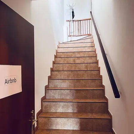 Se Zahradou 20 Minut Do Centra Prahy Ořech