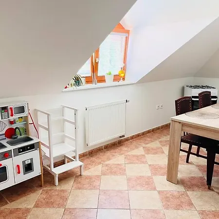 Se Zahradou 20 Minut Do Centra Prahy * Ořech