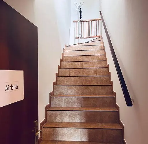 Se Zahradou 20 Minut Do Centra Prahy Ořech